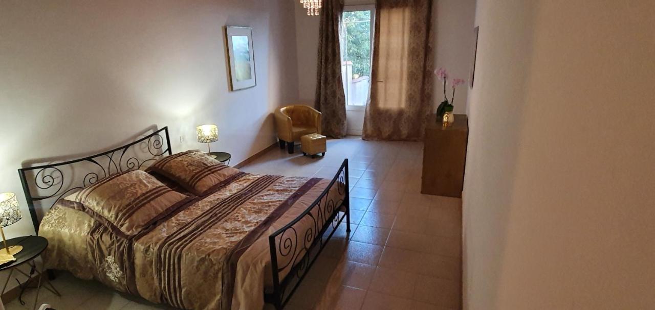 Luri Chez Isabelle Bed & Breakfast エクステリア 写真